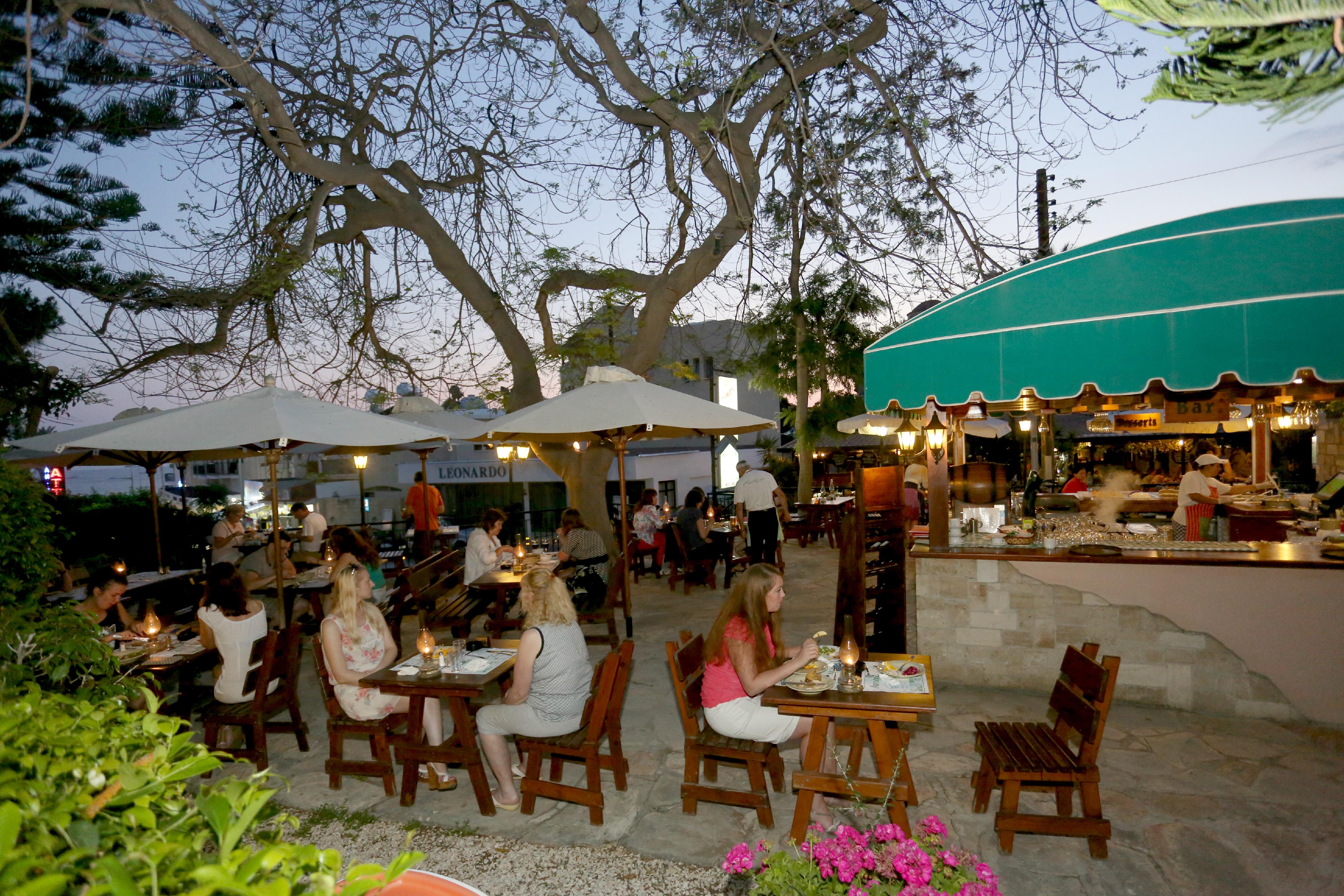 Dionysos Central Pafos Dış mekan fotoğraf