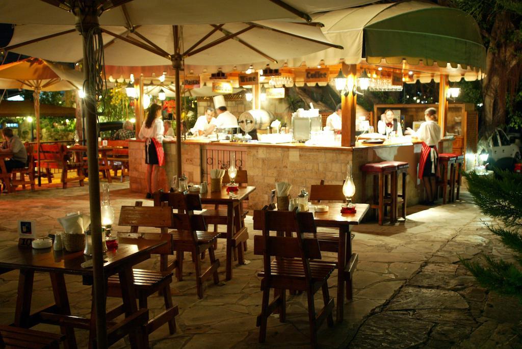 Dionysos Central Pafos Dış mekan fotoğraf